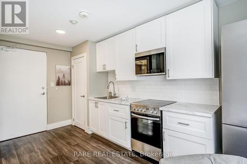 68 Dunlop Street, Orillia, ON - Indoor Photo Showing Kitchen