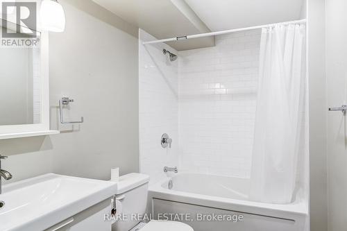 68 Dunlop Street, Orillia, ON - Indoor Photo Showing Bathroom