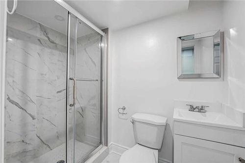 5458 Tasha Drive, Mississauga, ON - Indoor Photo Showing Bathroom