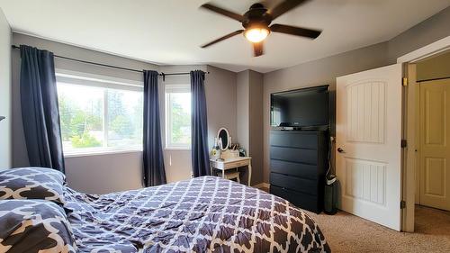 24 5352 Vedder Road, Chilliwack, BC - Indoor Photo Showing Bedroom