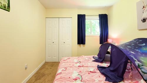 24 5352 Vedder Road, Chilliwack, BC - Indoor Photo Showing Bedroom