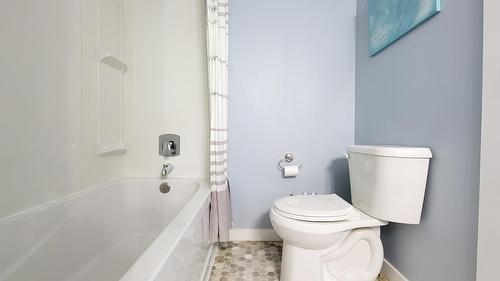 24 5352 Vedder Road, Chilliwack, BC - Indoor Photo Showing Bathroom