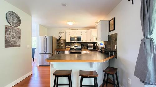 24 5352 Vedder Road, Chilliwack, BC - Indoor Photo Showing Kitchen