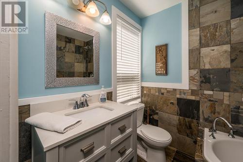 7893 Loyola Crescent, Prince George, BC - Indoor Photo Showing Bathroom