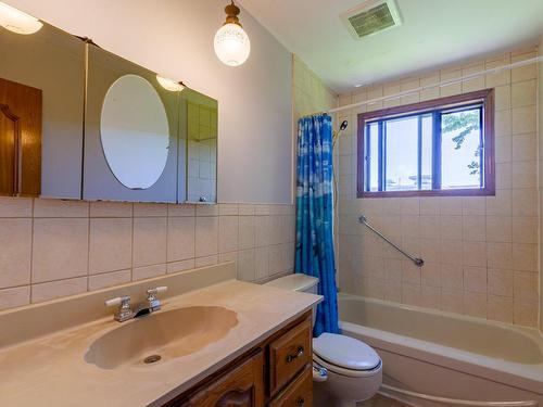 Bathroom - 8455 Av. San-Francisco, Brossard, QC - Indoor Photo Showing Bathroom