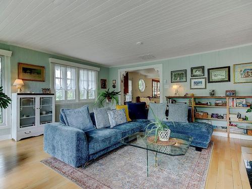 Living room - 306 Rue Caisse, Saint-Bruno-De-Montarville, QC - Indoor Photo Showing Living Room