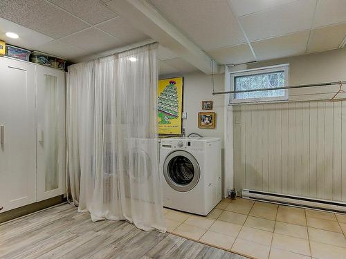 Laundry room - 306 Rue Caisse, Saint-Bruno-De-Montarville, QC - Indoor Photo Showing Laundry Room