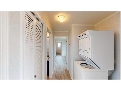 541 Steepleview Avenue, Cranbrook, BC - Indoor Photo Showing Laundry Room