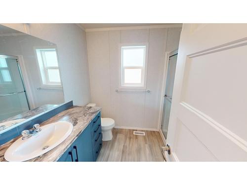 541 Steepleview Avenue, Cranbrook, BC - Indoor Photo Showing Bathroom
