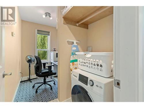 13757 Lakepine Road, Lake Country, BC - Indoor Photo Showing Laundry Room