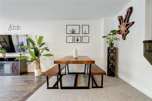 95 Woodedge Circle, Kitchener, ON - Indoor Photo Showing Dining Room