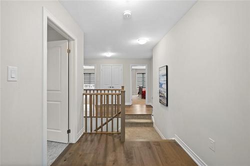 133 Blackbird Way, Hamilton, ON - Indoor Photo Showing Other Room