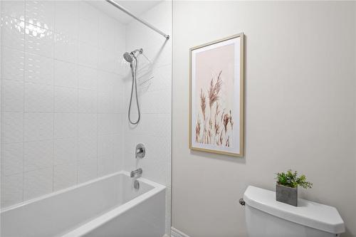 133 Blackbird Way, Hamilton, ON - Indoor Photo Showing Bathroom