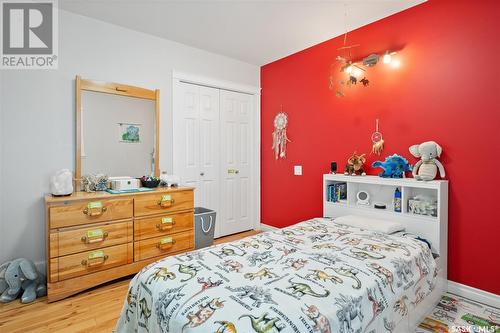 406 Wilkins Crescent, Saskatoon, SK - Indoor Photo Showing Bedroom