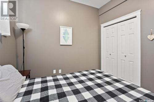 406 Wilkins Crescent, Saskatoon, SK - Indoor Photo Showing Bedroom