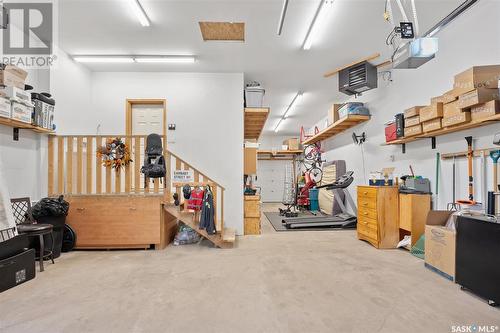 406 Wilkins Crescent, Saskatoon, SK - Indoor Photo Showing Garage
