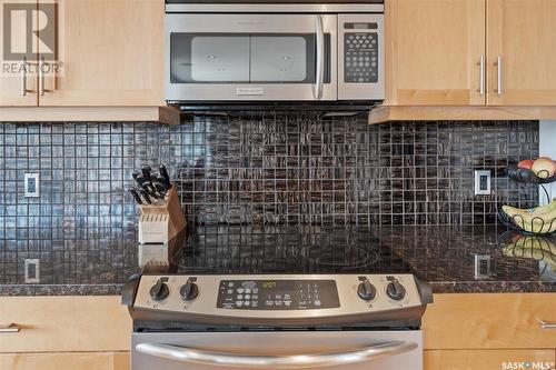 406 Wilkins Crescent, Saskatoon, SK - Indoor Photo Showing Kitchen