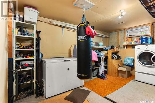1054 Graham Road, Regina, SK - Indoor Photo Showing Laundry Room