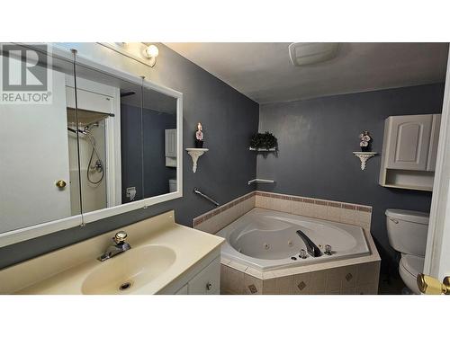 286 Green Avenue W Unit# 106, Penticton, BC - Indoor Photo Showing Bathroom