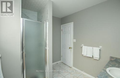 50 Phillipo Drive, Hamilton, ON - Indoor Photo Showing Bathroom
