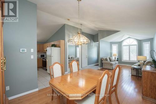 50 Phillipo Drive, Hamilton, ON - Indoor Photo Showing Dining Room