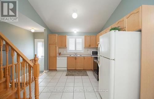 50 Phillipo Drive, Hamilton, ON - Indoor Photo Showing Kitchen With Double Sink