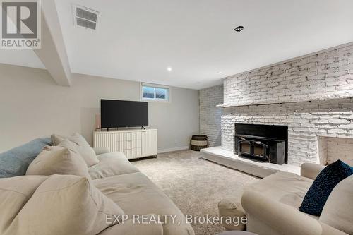 308 Lexington Road, Waterloo, ON - Indoor With Fireplace