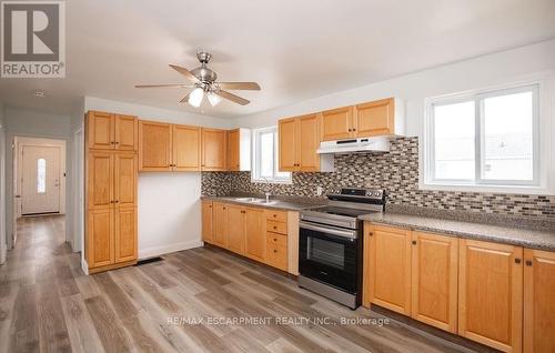 771 Rennie Street, Hamilton, ON - Indoor Photo Showing Kitchen