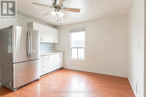 200 Tragina Avenue N, Hamilton (Homeside), ON - Indoor Photo Showing Kitchen