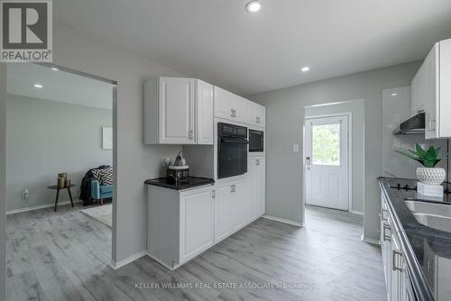 358 Fleming Drive, London, ON - Indoor Photo Showing Kitchen