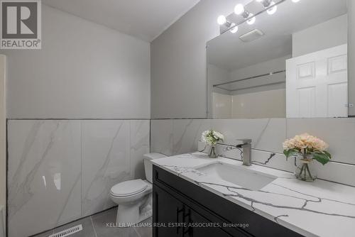 358 Fleming Drive, London, ON - Indoor Photo Showing Bathroom