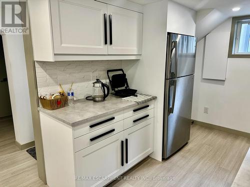 Lower - 11 Randall Avenue, Hamilton, ON - Indoor Photo Showing Kitchen