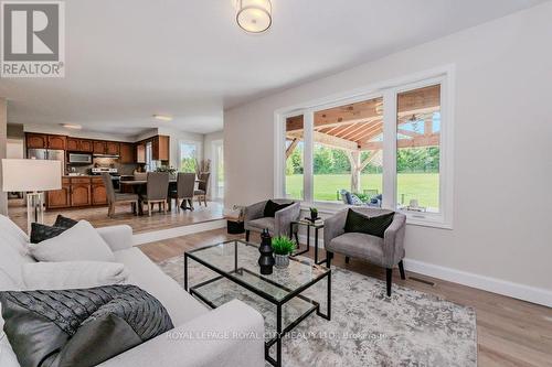 97 Ellenville Crescent, Guelph/Eramosa, ON - Indoor Photo Showing Living Room