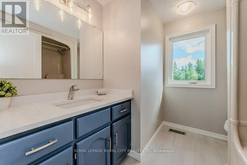 97 Ellenville Crescent, Guelph/Eramosa, ON - Indoor Photo Showing Bathroom