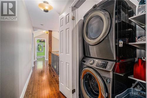 4120 Riverside Drive Unit#K, Ottawa, ON - Indoor Photo Showing Laundry Room