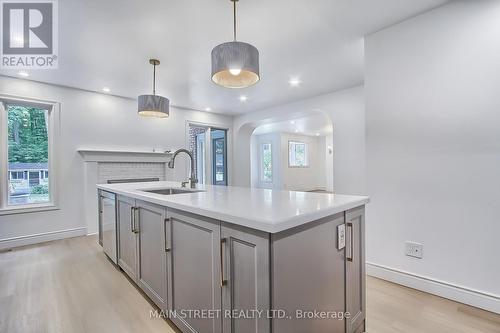 443 Sunnidale Road, Barrie, ON - Indoor Photo Showing Kitchen