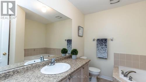 791 Candlestick Circle, Mississauga, ON - Indoor Photo Showing Bathroom