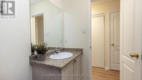 791 Candlestick Circle, Mississauga, ON - Indoor Photo Showing Bathroom