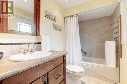 280 Mississaga Street, Oakville, ON - Indoor Photo Showing Bathroom