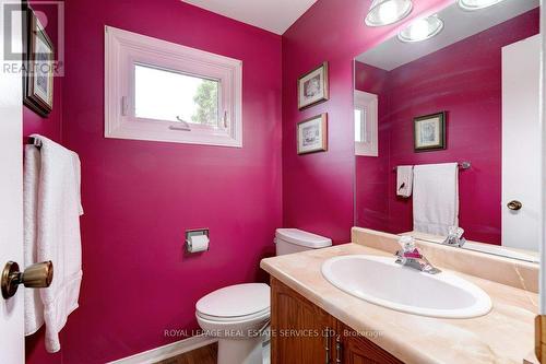 280 Mississaga Street, Oakville, ON - Indoor Photo Showing Bathroom