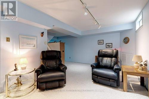 280 Mississaga Street, Oakville, ON - Indoor