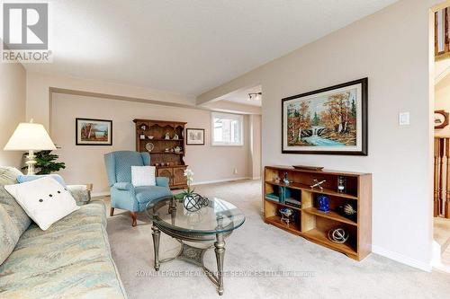 280 Mississaga Street, Oakville, ON - Indoor Photo Showing Living Room