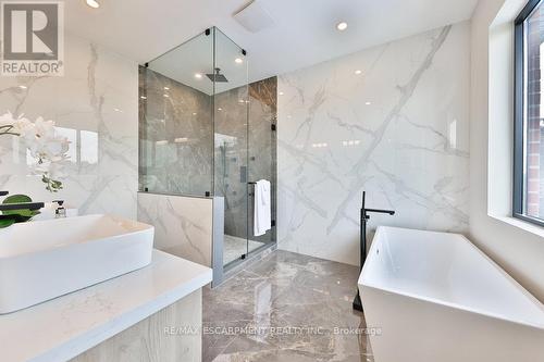 1459 Petrie Way, Mississauga, ON - Indoor Photo Showing Bathroom