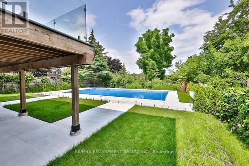 1459 Petrie Way, Mississauga, ON - Outdoor With In Ground Pool