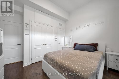 1 - 62 Preston Meadow Avenue, Mississauga, ON - Indoor Photo Showing Bedroom