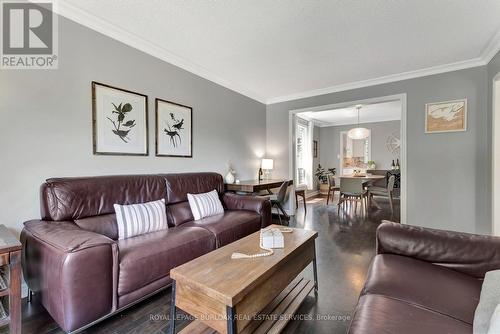 1161 Carol Street, Burlington, ON - Indoor Photo Showing Living Room