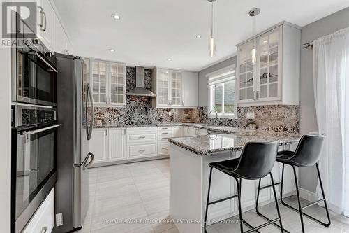 1161 Carol Street, Burlington, ON - Indoor Photo Showing Kitchen With Upgraded Kitchen