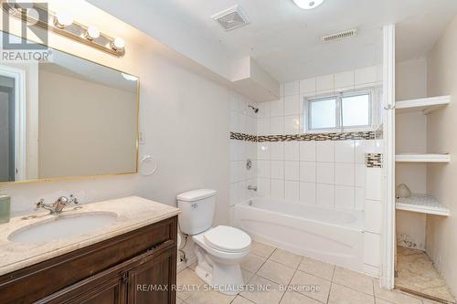 7333 Darcel Avenue, Mississauga, ON - Indoor Photo Showing Bathroom