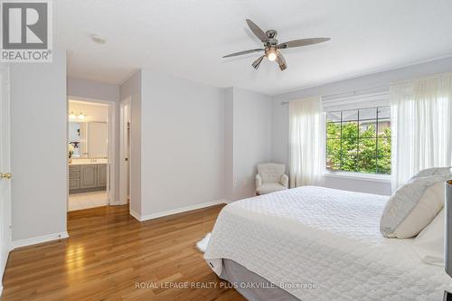 5315 Russell View Road, Mississauga, ON - Indoor Photo Showing Bedroom