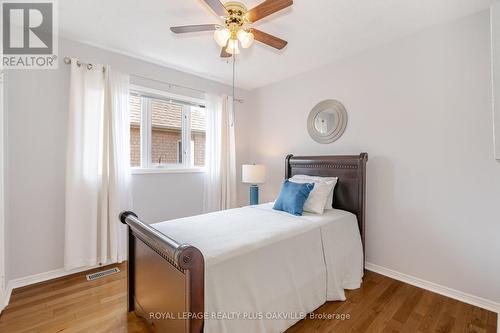 5315 Russell View Road, Mississauga, ON - Indoor Photo Showing Bedroom